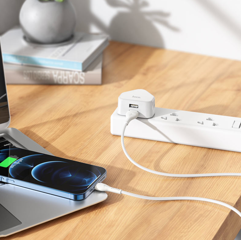 HOCO - Lightning to dual USB-A port charger